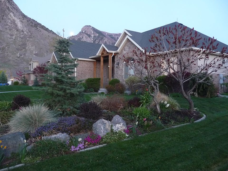 Custom home at base of mtn