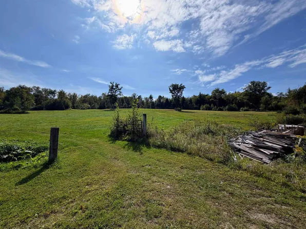 Griswold Drive, Springfield, VT 05150