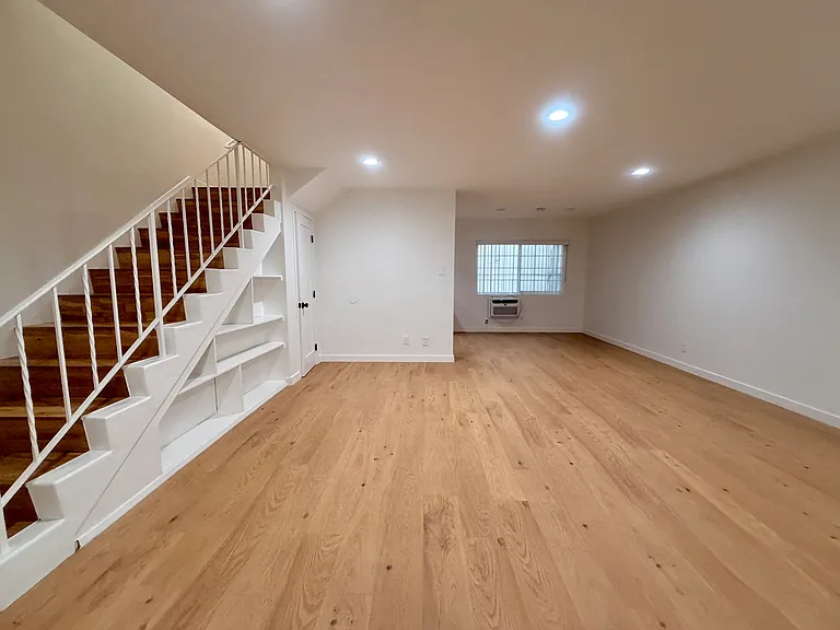 10949 Fruitland Dr #5 — Photo 12