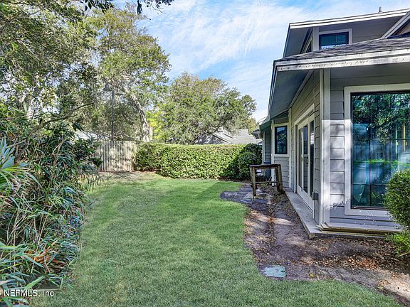 4th image of 148 WILLOW POND Lane