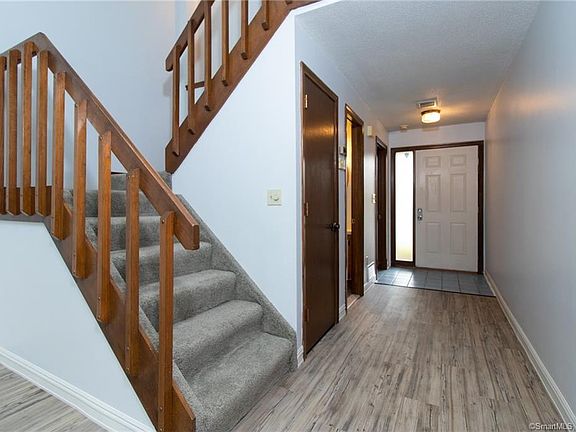 4th image of 66 Copper Beech Dr #66