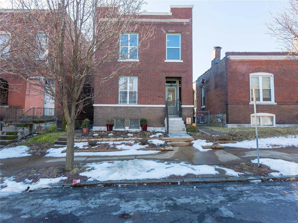 3416 Winnebago St photo 1