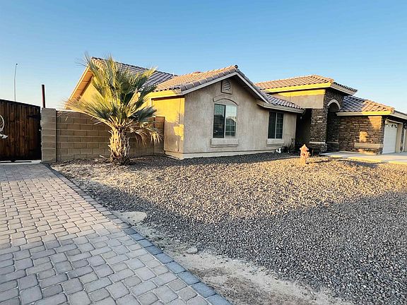 2nd image of 6332 E 46th Pl