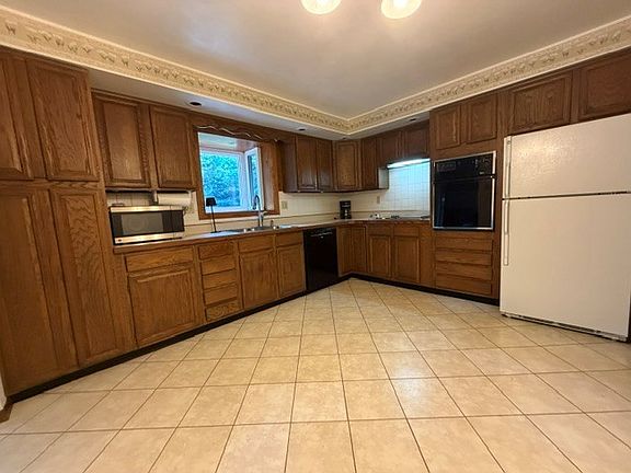 5th image of 5101 Florek Rd