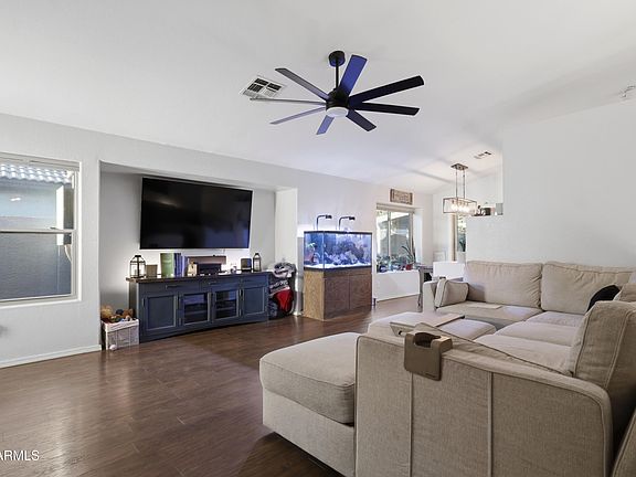 5th image of 661 N JOSHUA TREE Lane