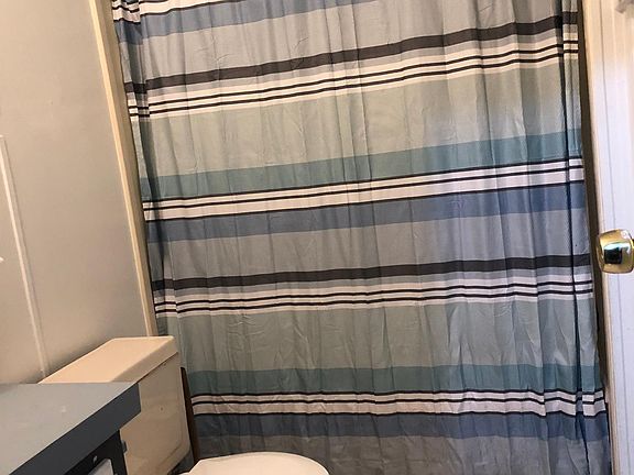 2nd Bathroom, more pics coming