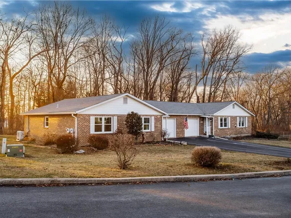 4178 Mink Rd, Emmaus, PA 18049