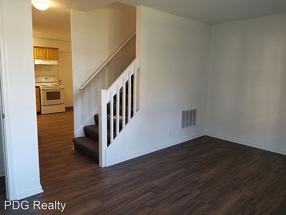 2nd image of 500 Marian Village Dr #10424986