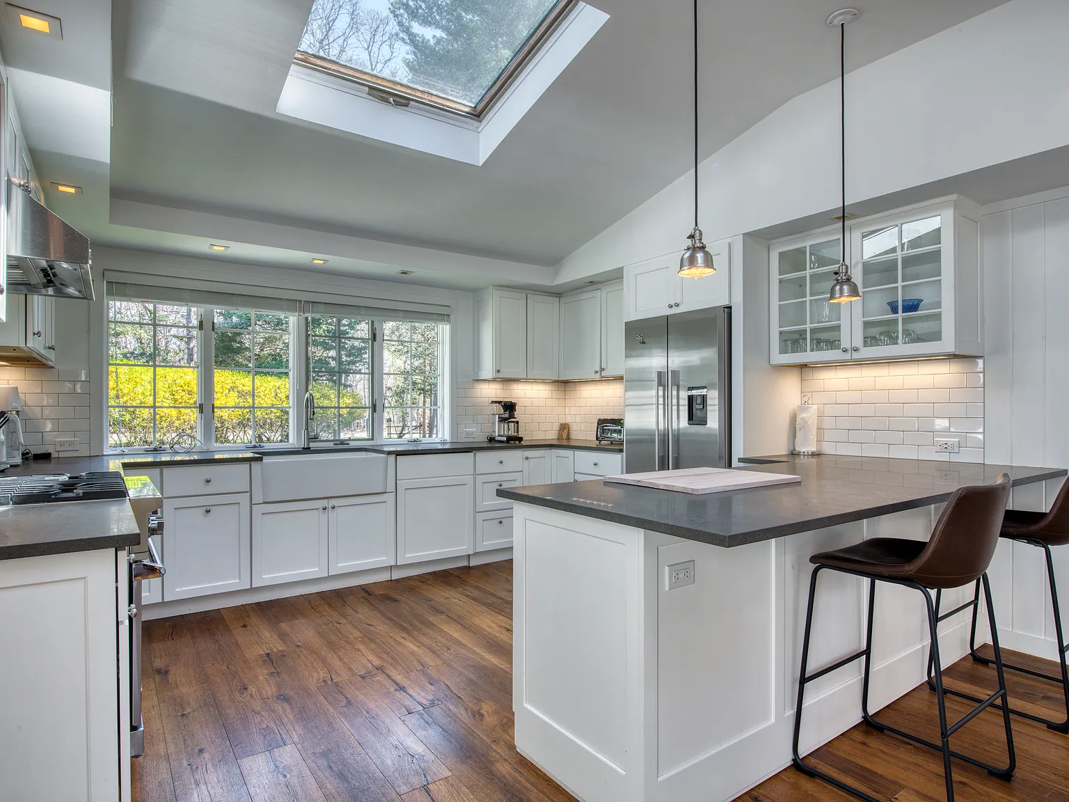 194 Woodbine Drive, East Hampton — Photo 4