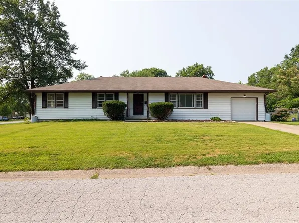 11401 E 67th Ter, Raytown, MO 64133