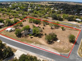 255 San Antonio Ave, Leming, TX 78050