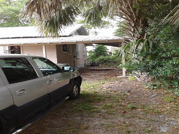 3rd image of 1808 Twigg St