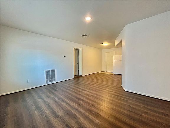 5th image of 1757 W 6th St