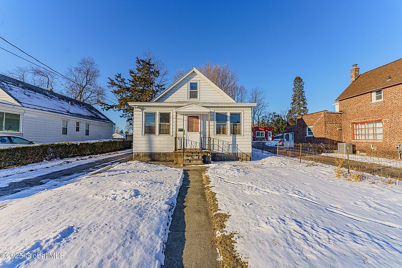 2nd image of 458 Eleventh Street