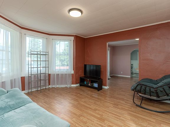 2nd image of 29 Center Ave