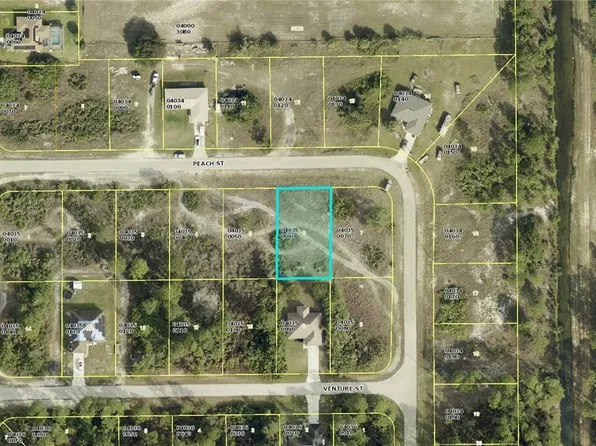 1058 Peach St, Lehigh Acres, FL 33974