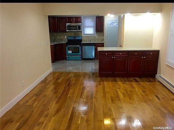4th image of 167-02 118th Avenue