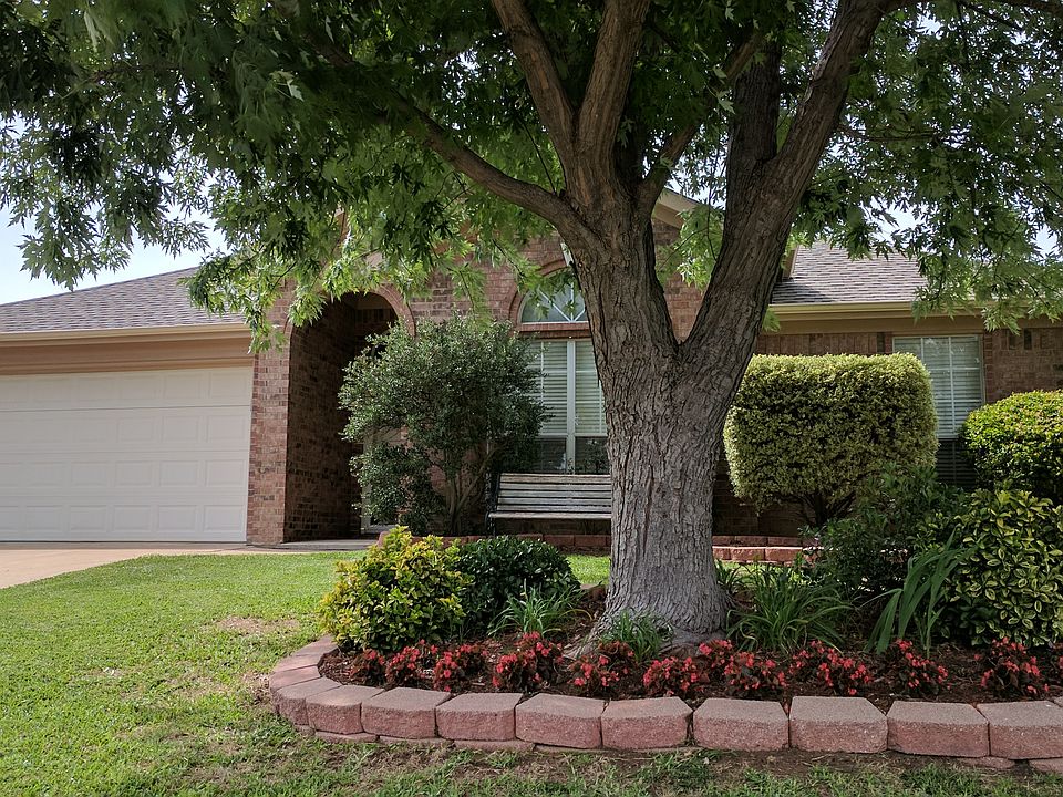1st image of 623 Joy Ln