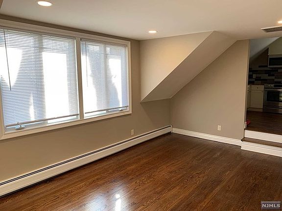 5th image of 359 4th Ave #2