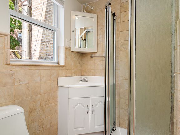 5th image of 304 Bleecker St APT 3R