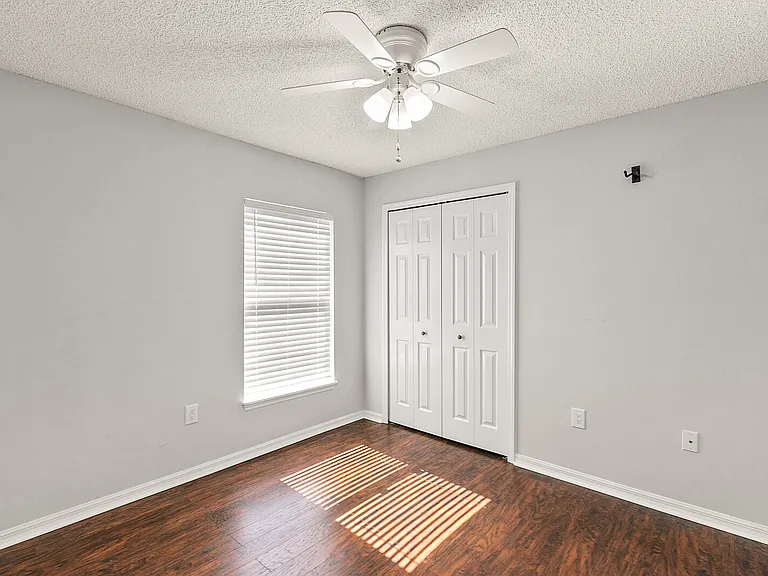 2152 Spring Creek Cir NE — Photo 6