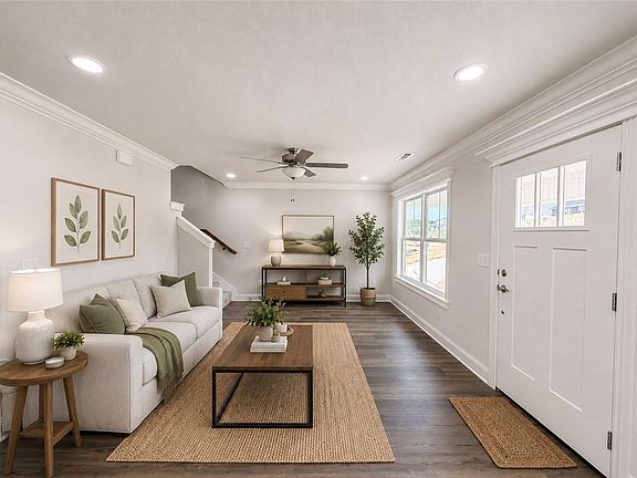 3rd image of 348 Lavona Ln