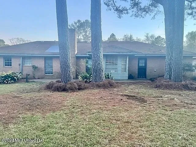 5 bed, 1645 sqft, $1,600 — Photo 2