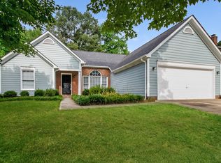 11621 Long Forest Dr, Charlotte, NC 28269