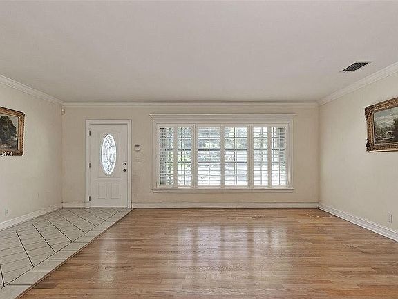 5th image of 815 NE 99th St