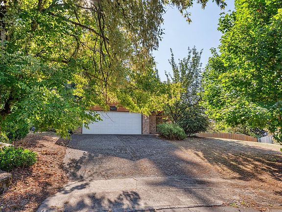 2nd image of 2813 SE 138th Ave