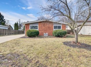 3903 Bluebird Ln, Rolling Meadows, IL 60008