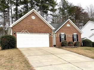 7205 Duchamp Dr, Charlotte, NC 28215