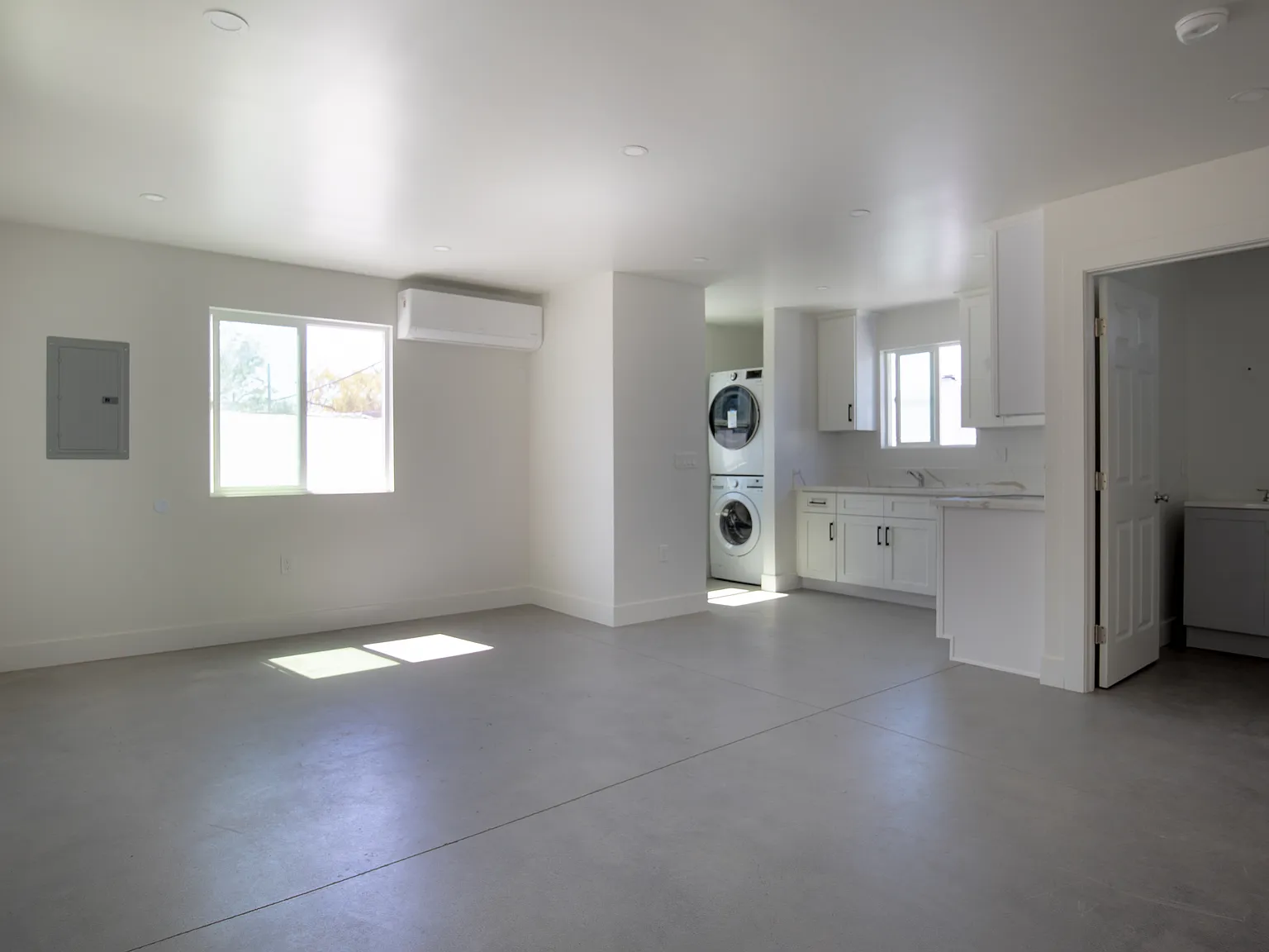 2 bed, 700 sqft, $2,800 — Photo 4