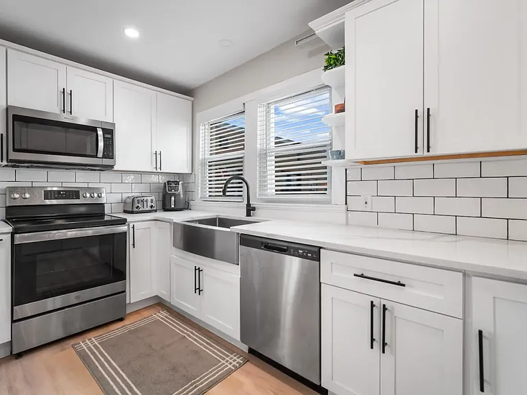 14 S Jackson Ave #B — Photo 13
