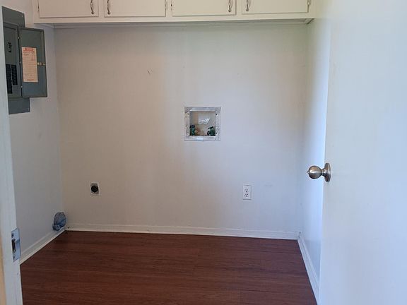 4th image of 110 Texas Ave #110