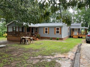 319 Cherokee Dr, Bowman, GA 30624