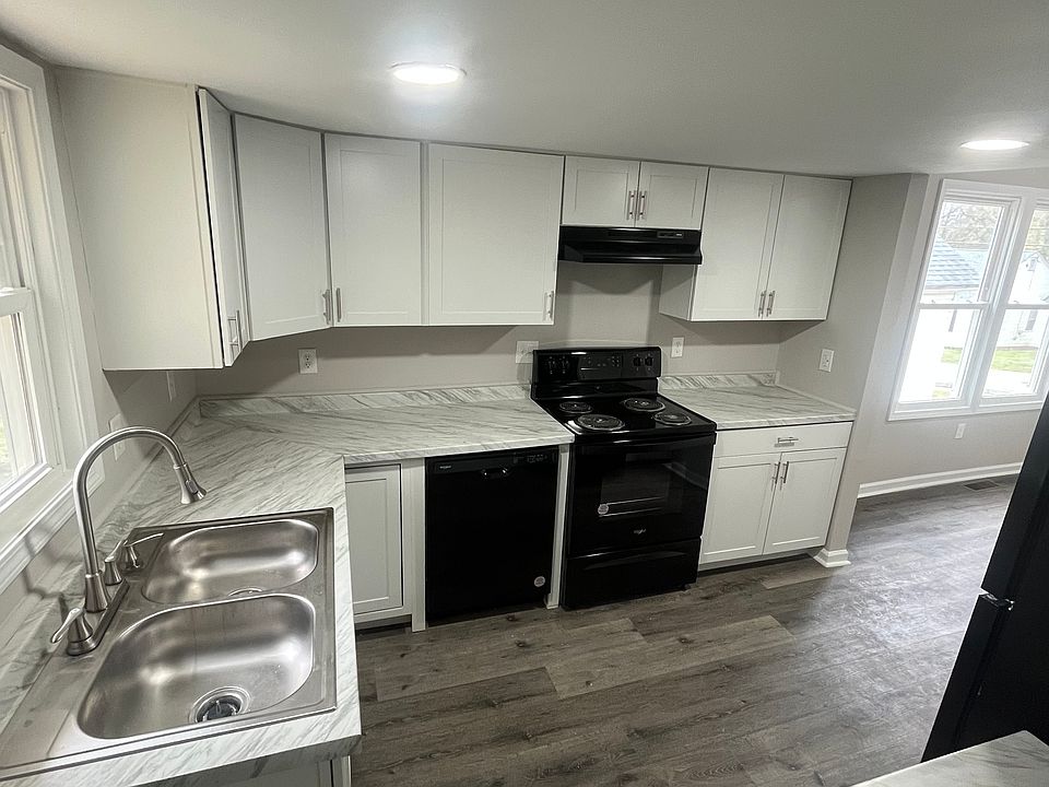 1st image of 1312 Myrtle Ave