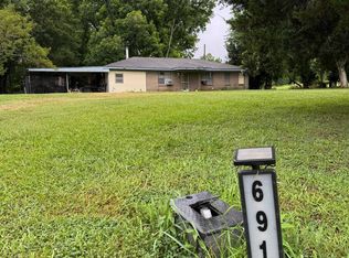 691 Honeysuckle Ln, Saint Joseph, LA 71366