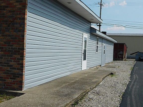 3rd image of 1227 N 5th Ave