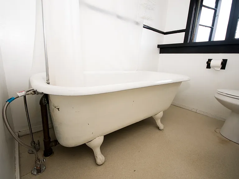 457 SW Washington Ave #7 — Photo 14