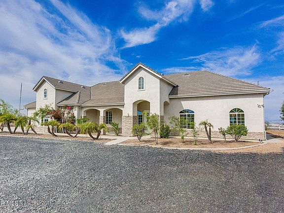 4th image of 32397 Elsinore Heights Dr