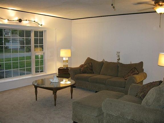 4th image of 5307 Chateaugay Dr