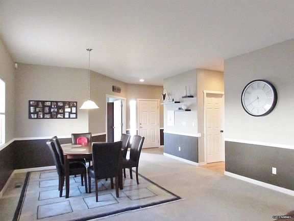 2nd image of 1060 Aster Ln
