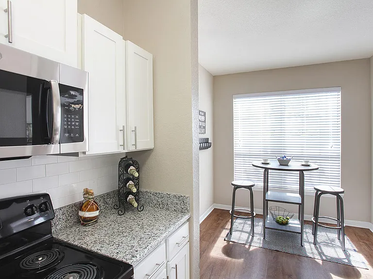 Westwood Reserve Apartments — Photo 35