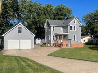 329 S 1st St, Seward, NE 68434