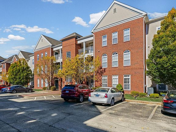 3rd image of 1905 N Lincoln Ave APT 219