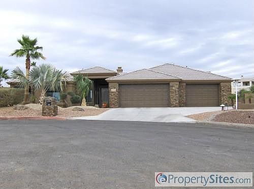1st image of 2215 Oliver Ln