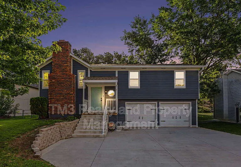 15213 S Seminole Dr — Photo 1