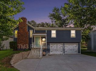 15213 S Seminole Dr, Olathe, KS 66062