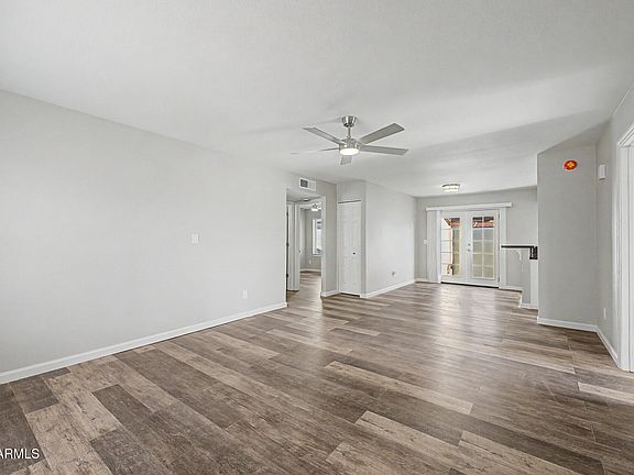 5th image of 2824 E WALTANN Lane #4